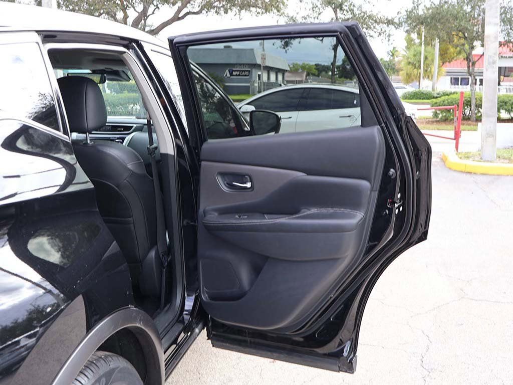 Used 2024 Nissan Murano SL image 28
