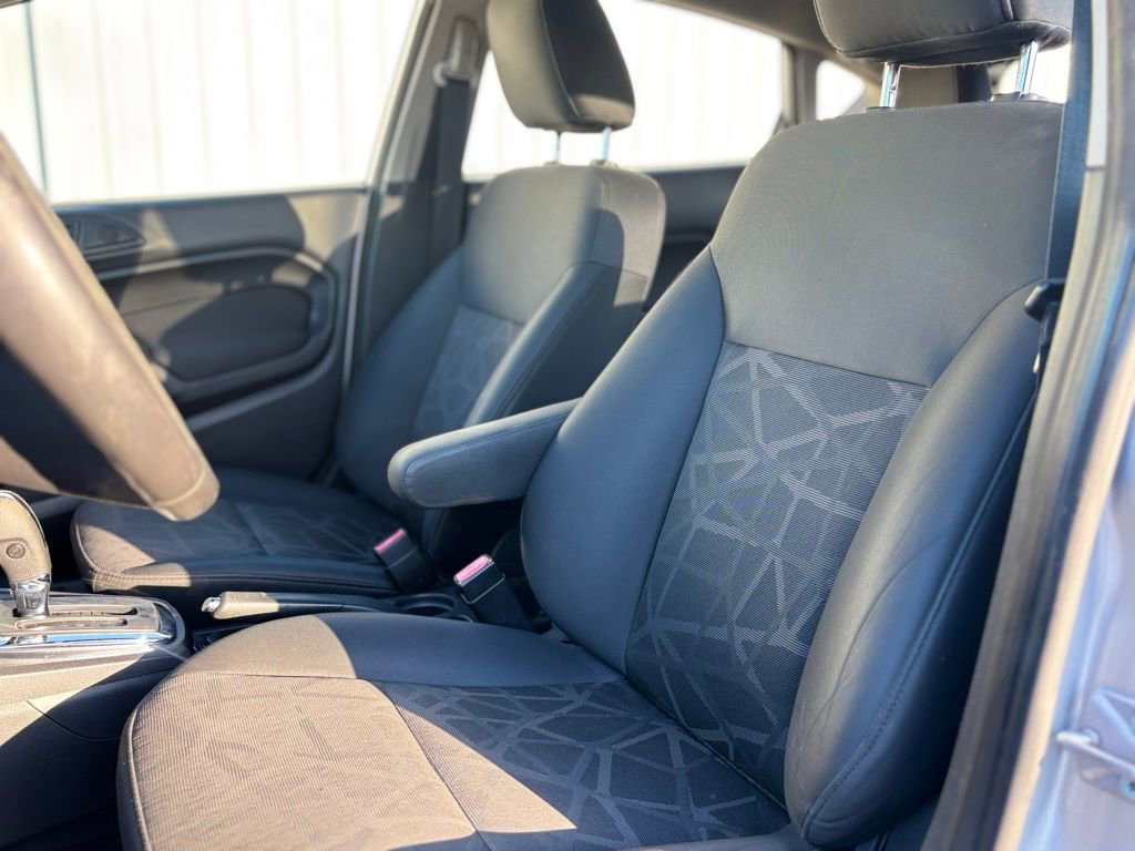 Used 2012 Ford Fiesta SES image 10