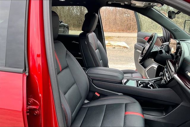 Used 2024 Chevrolet Traverse RS w/ LPO, Floor Liner Package image 7