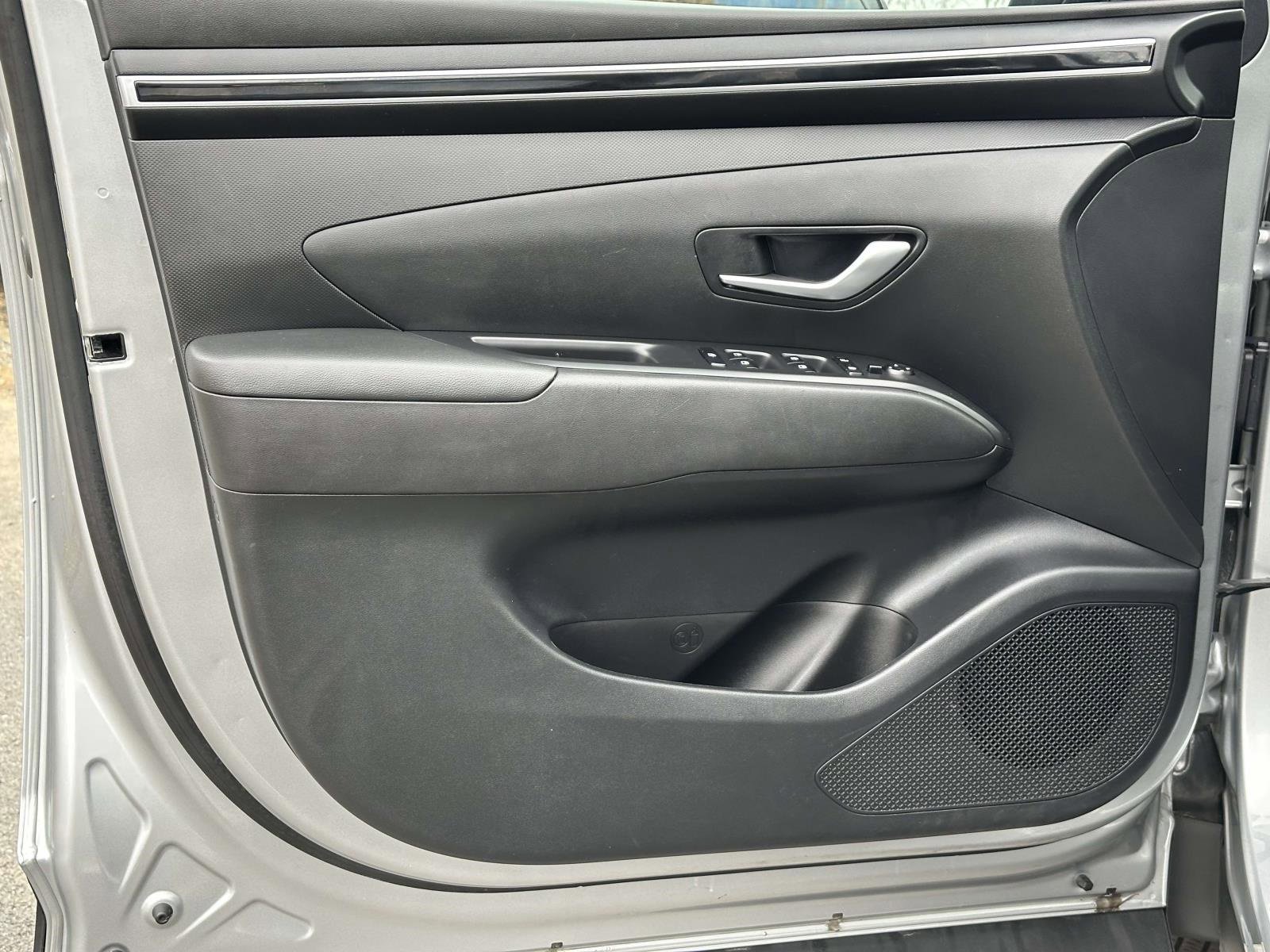 Used 2023 Hyundai Tucson SE image 19