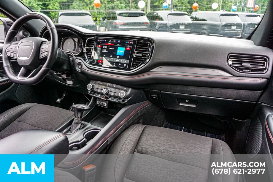 Used 2025 Dodge Durango GT RWD image 27