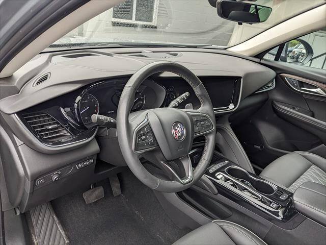 Used 2023 Buick Envision Avenir AWD/4WD image 10