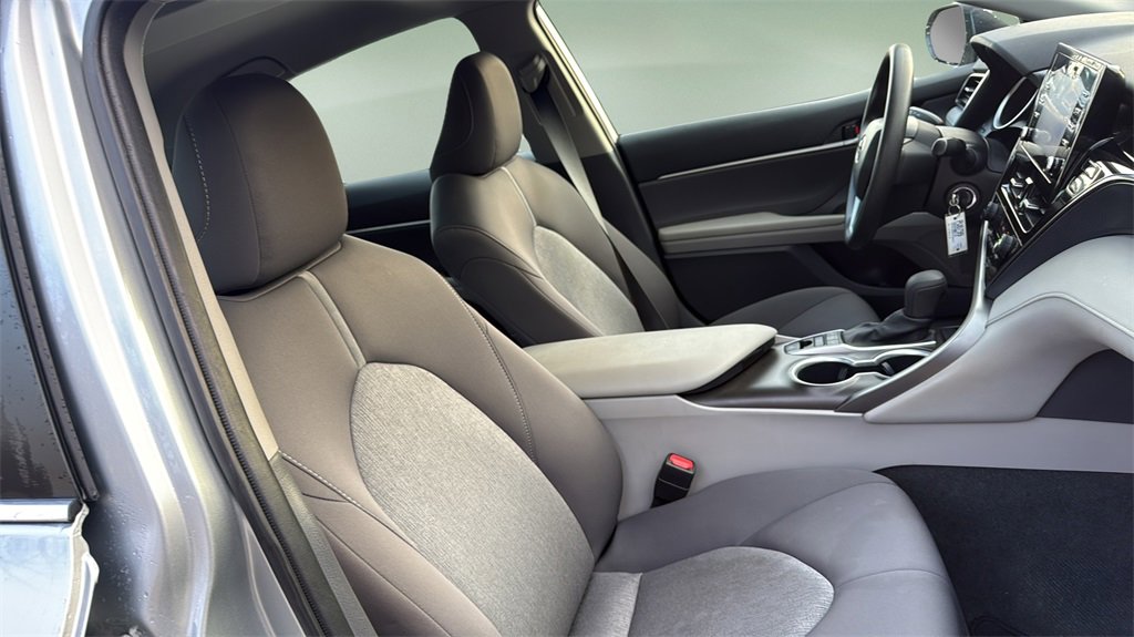 Used 2023 Toyota Camry LE image 15