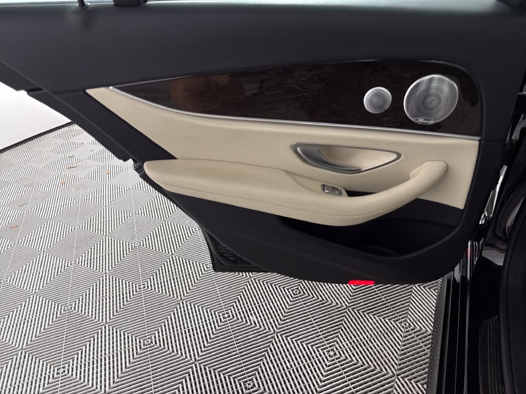 Used 2020 Mercedes-Benz E 350 Sedan image 11