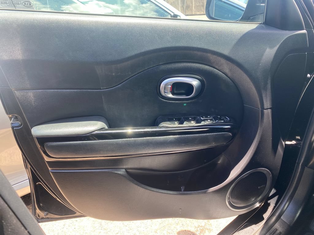 Used 2014 Kia Soul ! w/ Sun & Sound Package FWD image 31