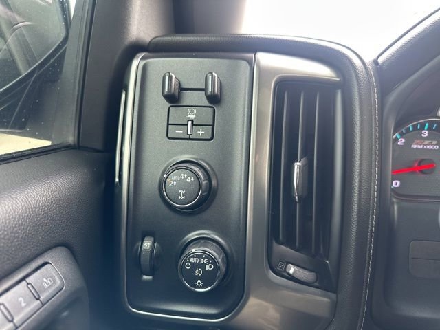 Used 2018 Chevrolet Silverado 1500 LTZ Z71 w/ Redline Edition image 20