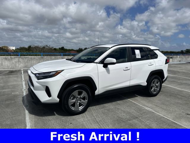 Used 2023 Toyota RAV4 XLE image 17