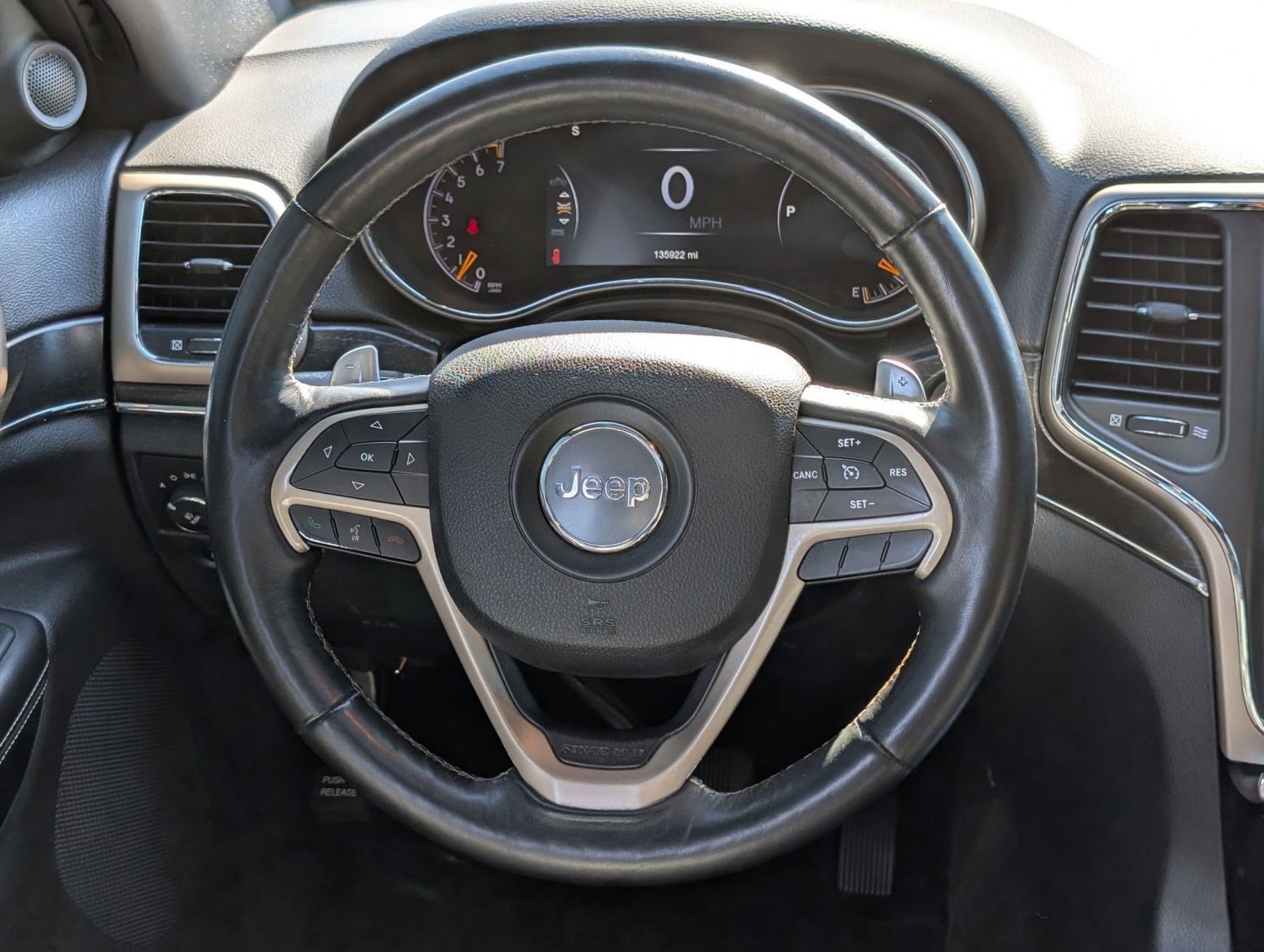 Used 2016 Jeep Grand Cherokee Limited image 18