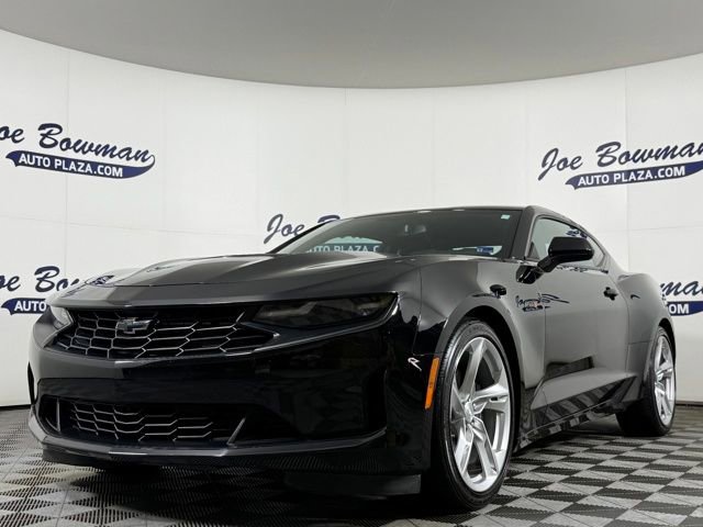 Used 2021 Chevrolet Camaro LT w/ Technology Package video 2