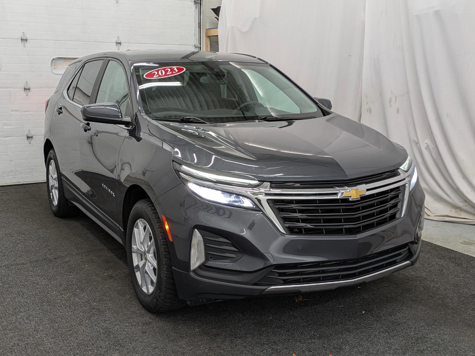 Used 2023 Chevrolet Equinox LT w/ Driver Convenience Package image 27