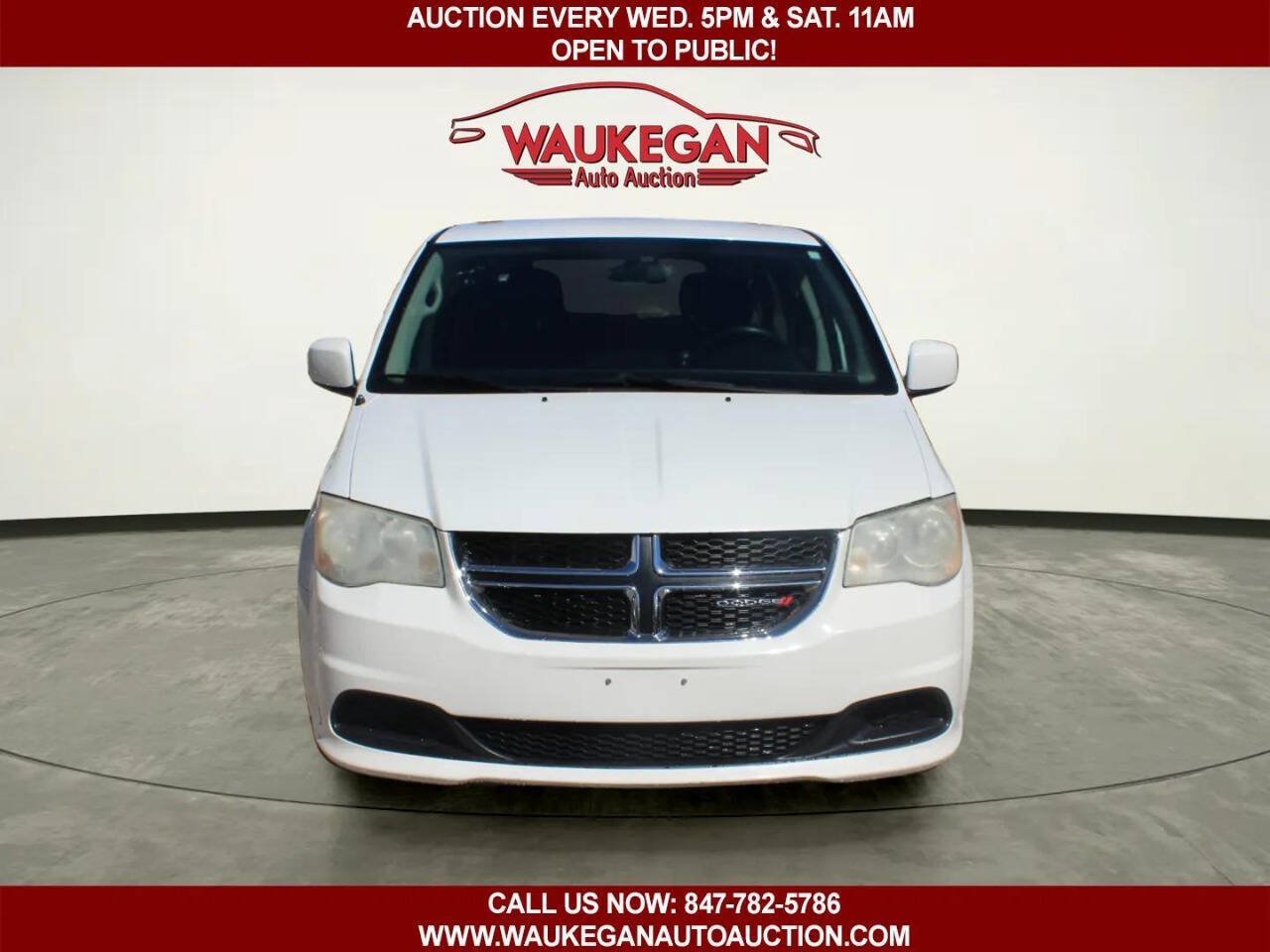 Used 2012 Dodge Grand Caravan SXT FWD image 2