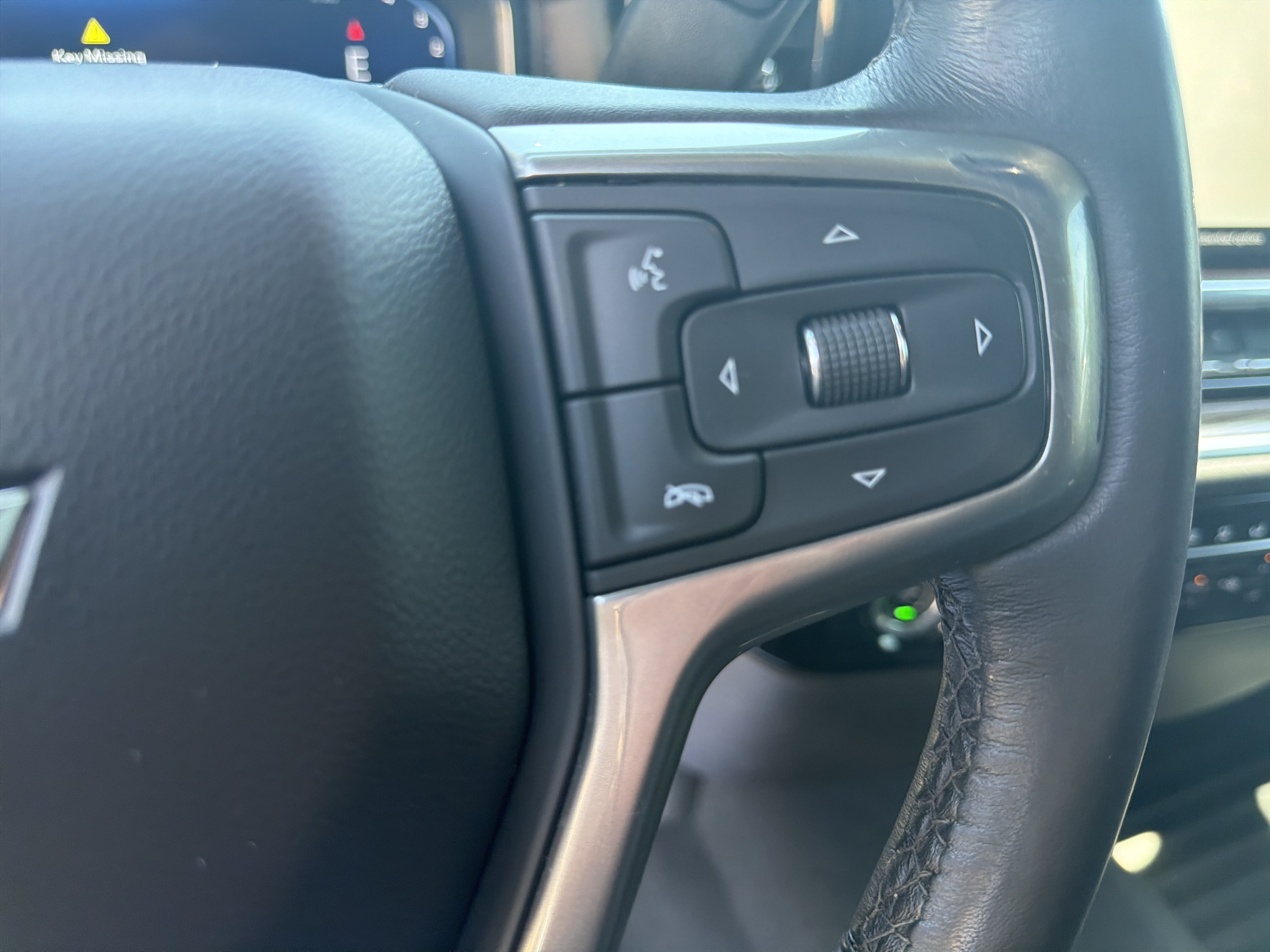 Used 2022 Chevrolet Silverado 1500 LT RWD image 32