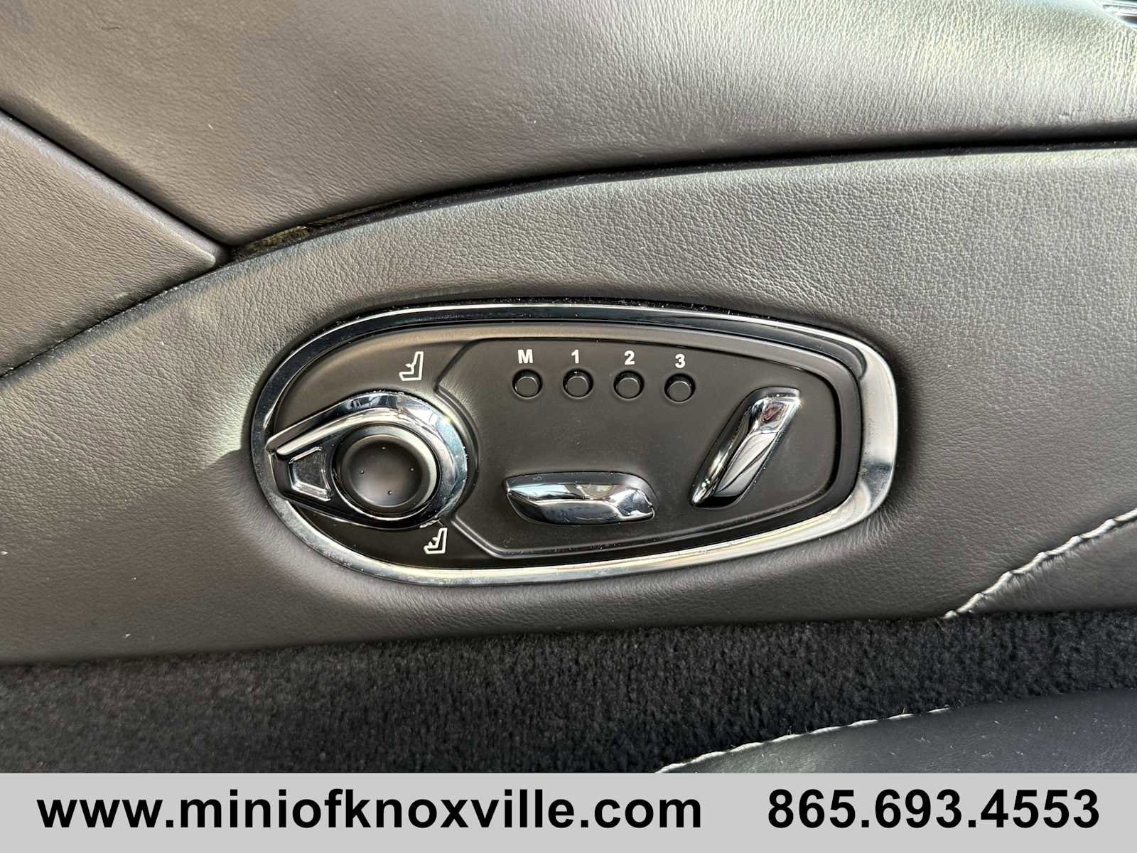 Used 2019 Aston Martin DB11 AMR image 16