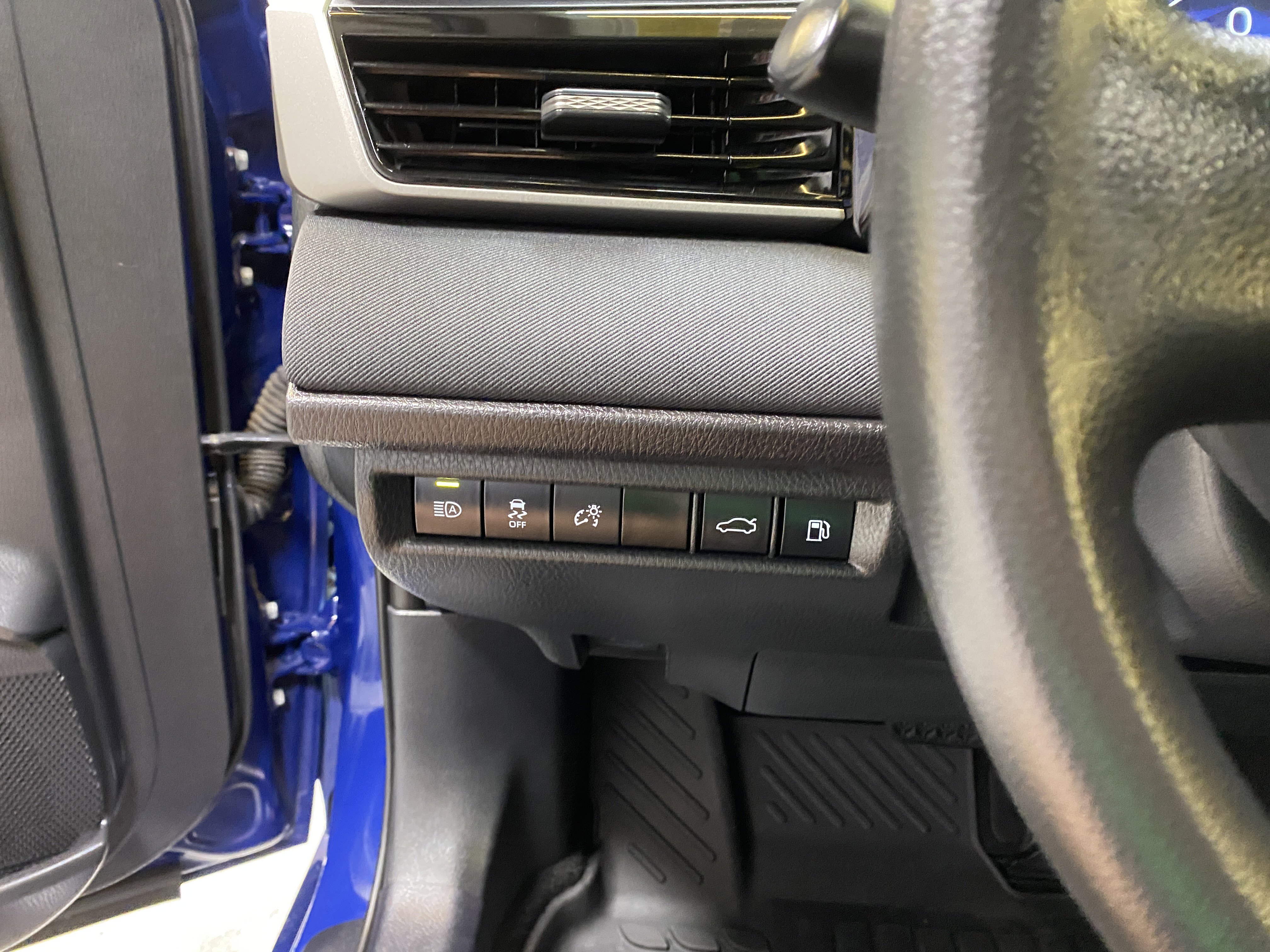 Used 2025 Toyota Camry LE image 33