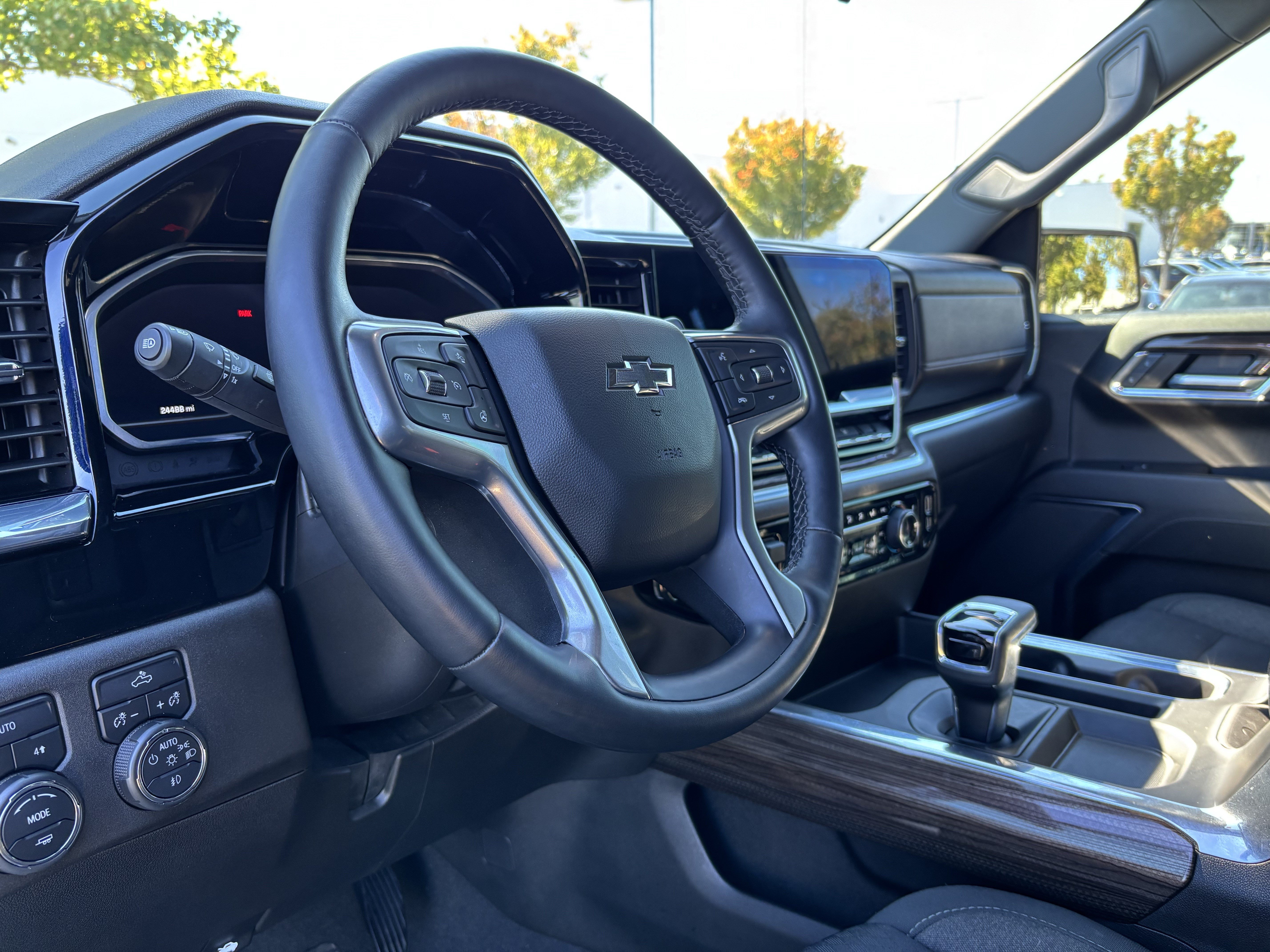 Used 2023 Chevrolet Silverado 1500 RST AWD/4WD image 17