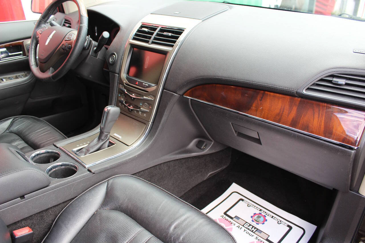 Used 2014 Lincoln MKX AWD w/ Equipment Group 102A image 25