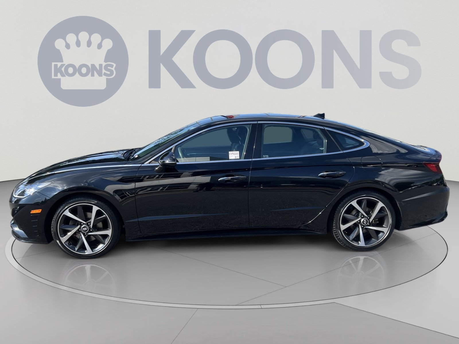 Used 2023 Hyundai Sonata SEL Plus FWD image 2