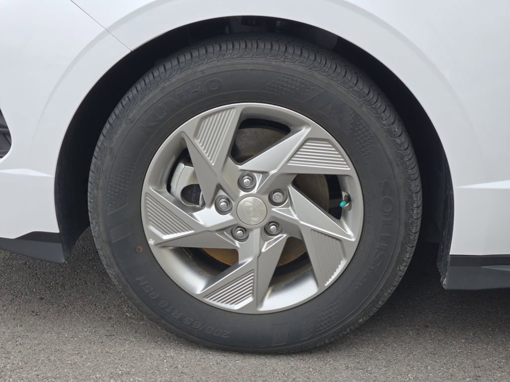 Used 2025 Hyundai Sonata SE image 8