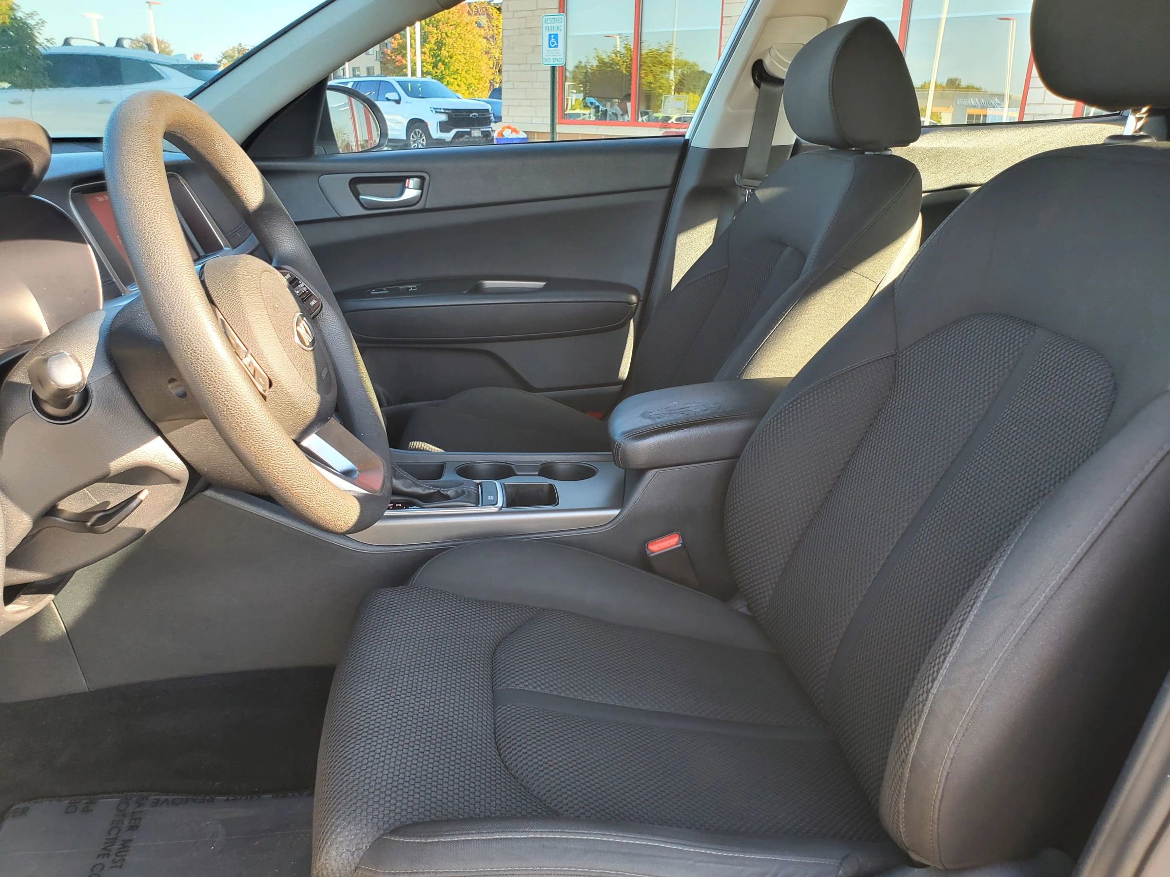 Used 2020 Kia Optima LX image 10