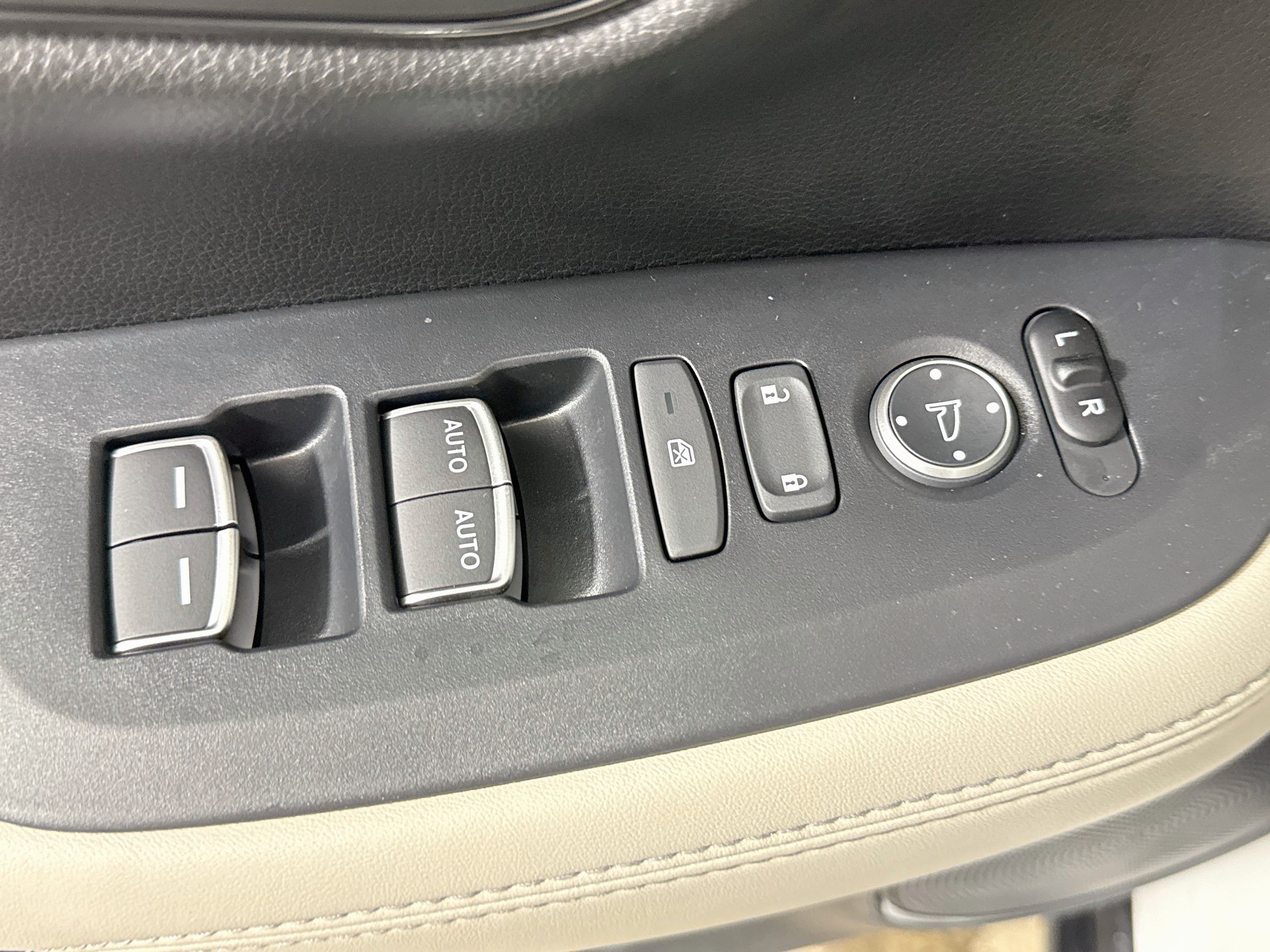 New 2027 Honda HR-V EX-L image 37