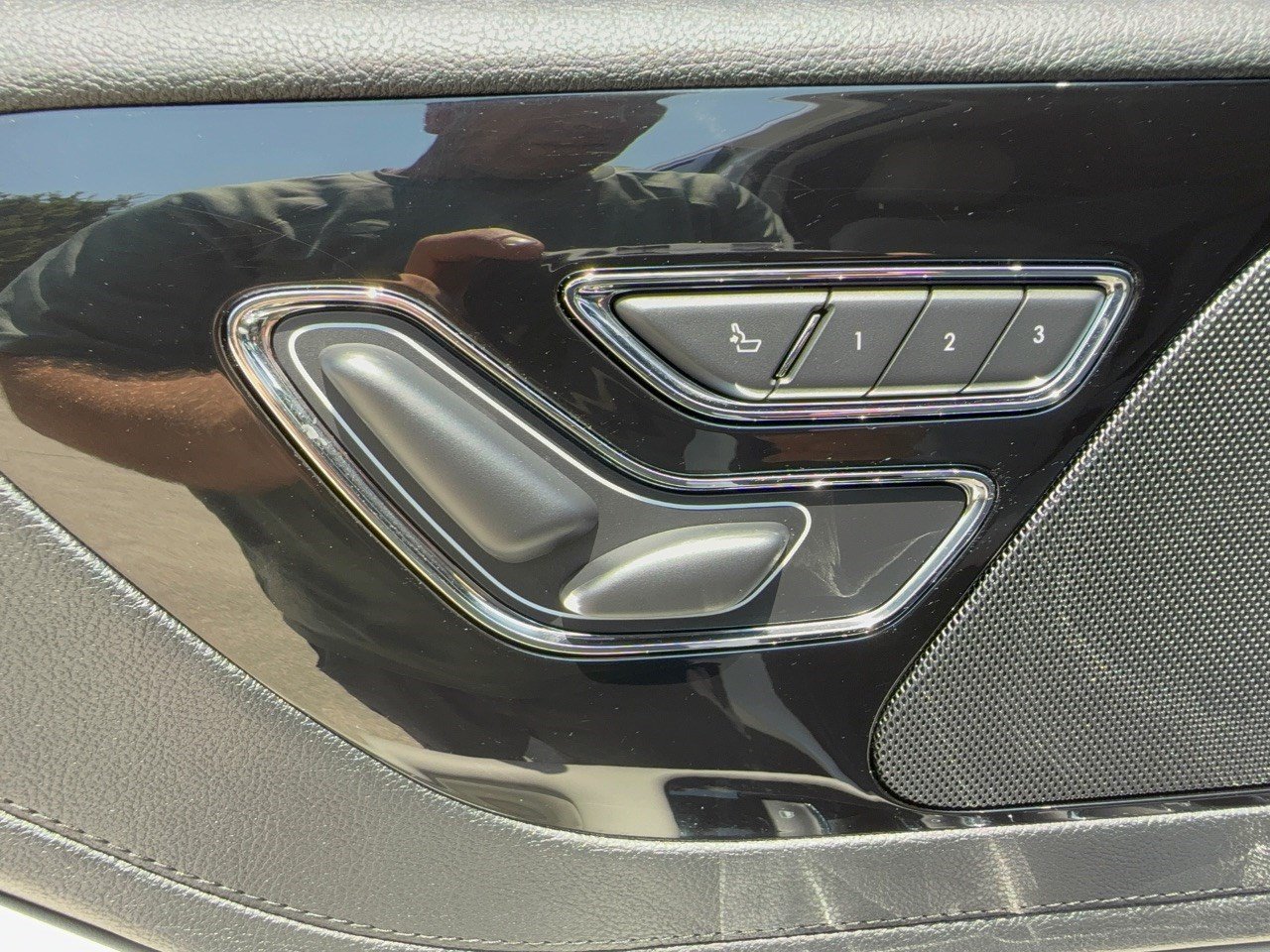 Used 2025 Lincoln Aviator 2WD image 16