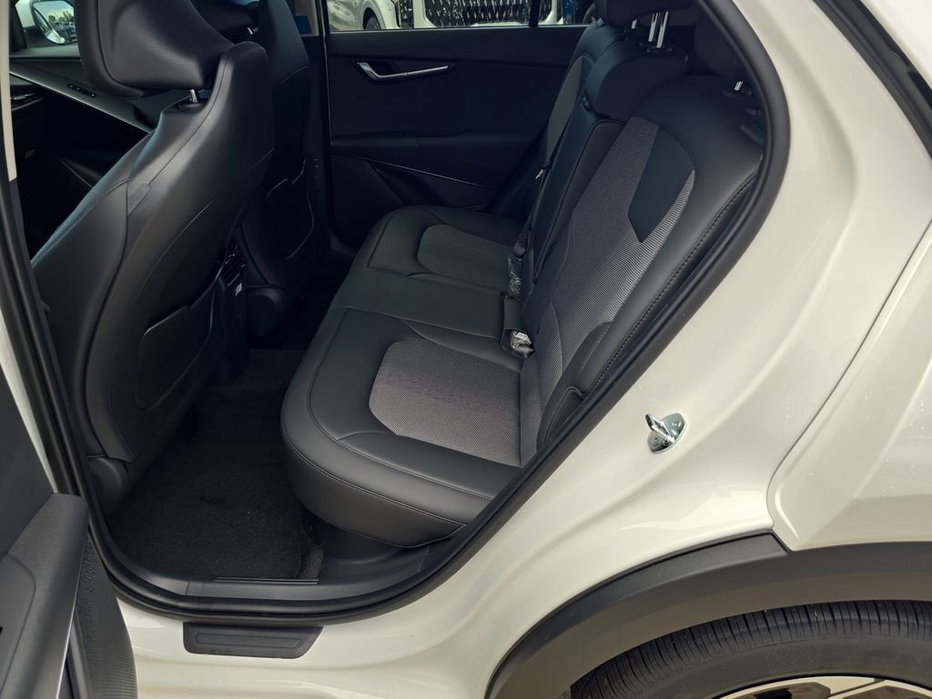 New 2026 Kia Niro EX FWD image 16