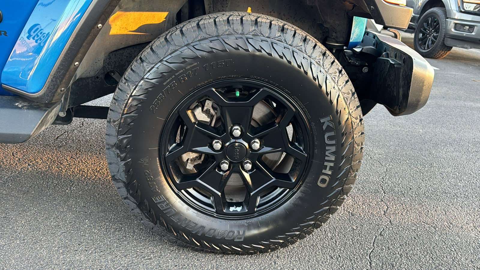 Used 2022 Jeep Gladiator Sport image 10