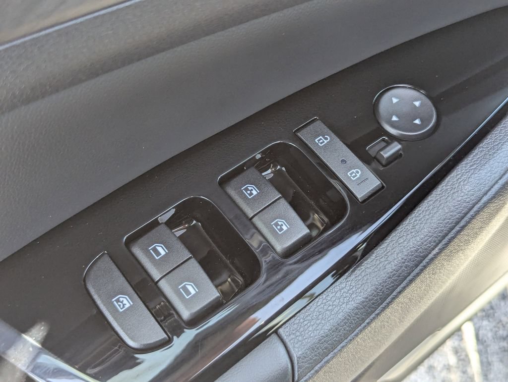 Used 2024 Kia Sportage X-Line w/ X-Line Premium Package AWD/4WD image 16