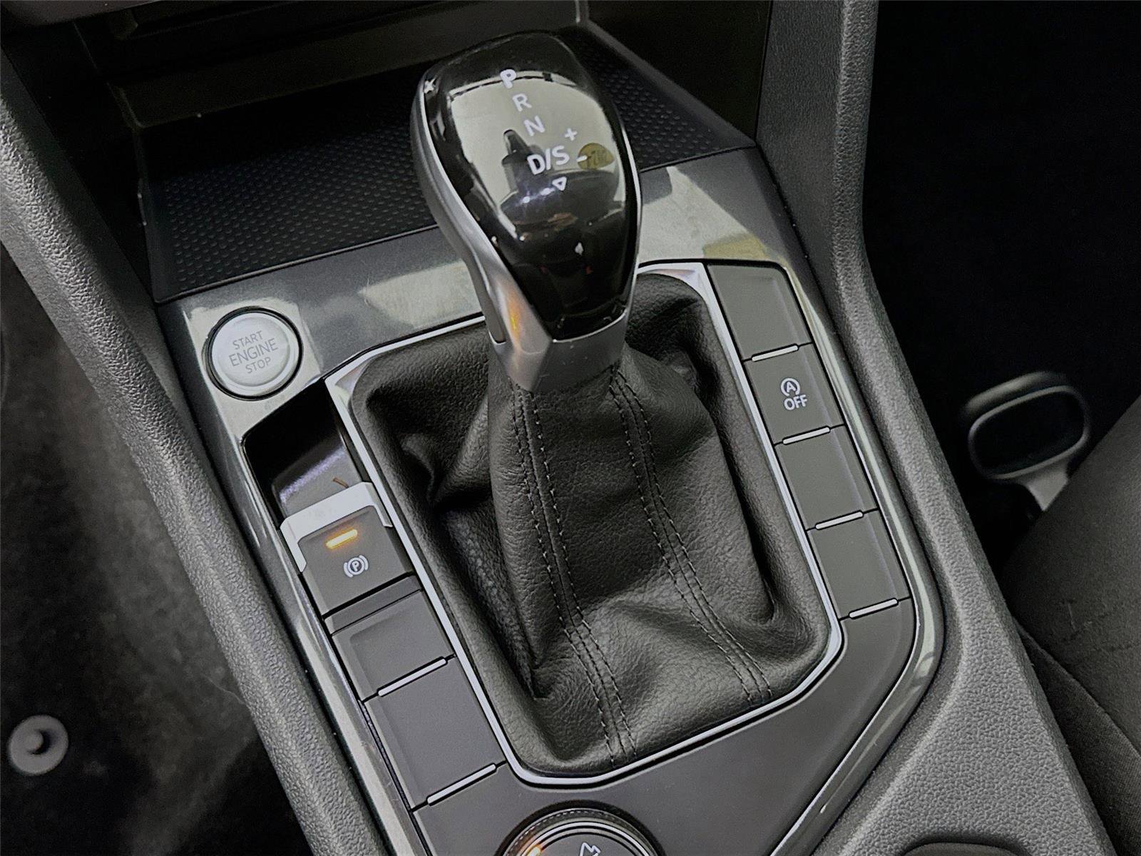 Used 2024 Volkswagen Tiguan Wolfsburg Edition image 16