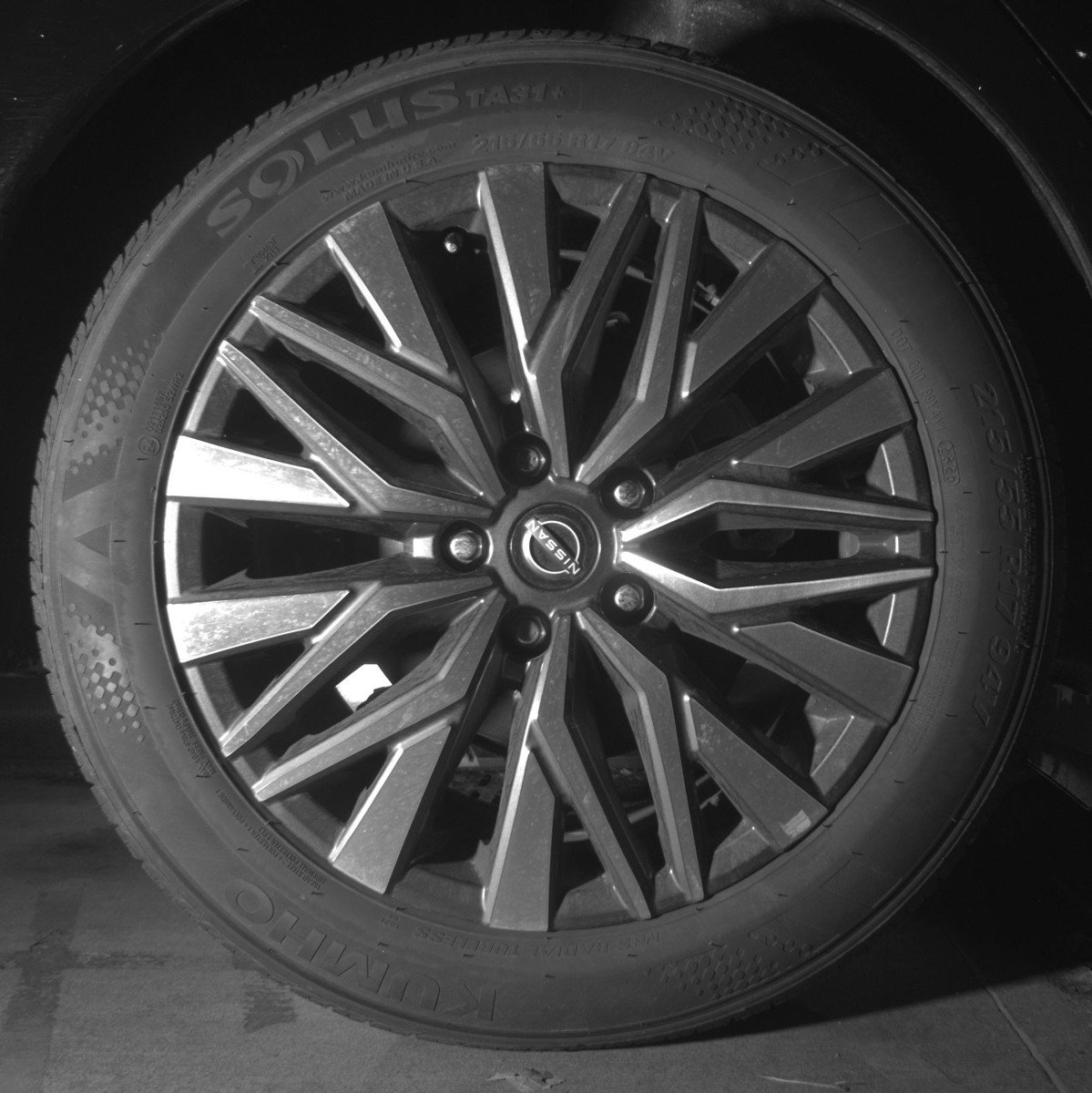 Used 2025 Nissan Altima 2.5 SV FWD image 15