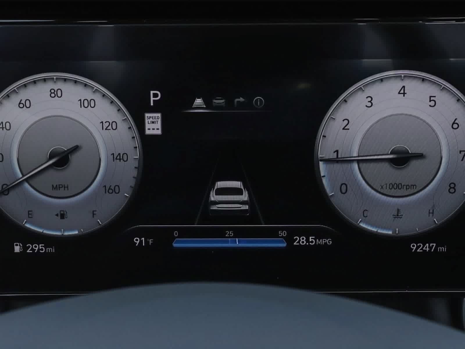 Used 2025 Hyundai Elantra SEL FWD image 32