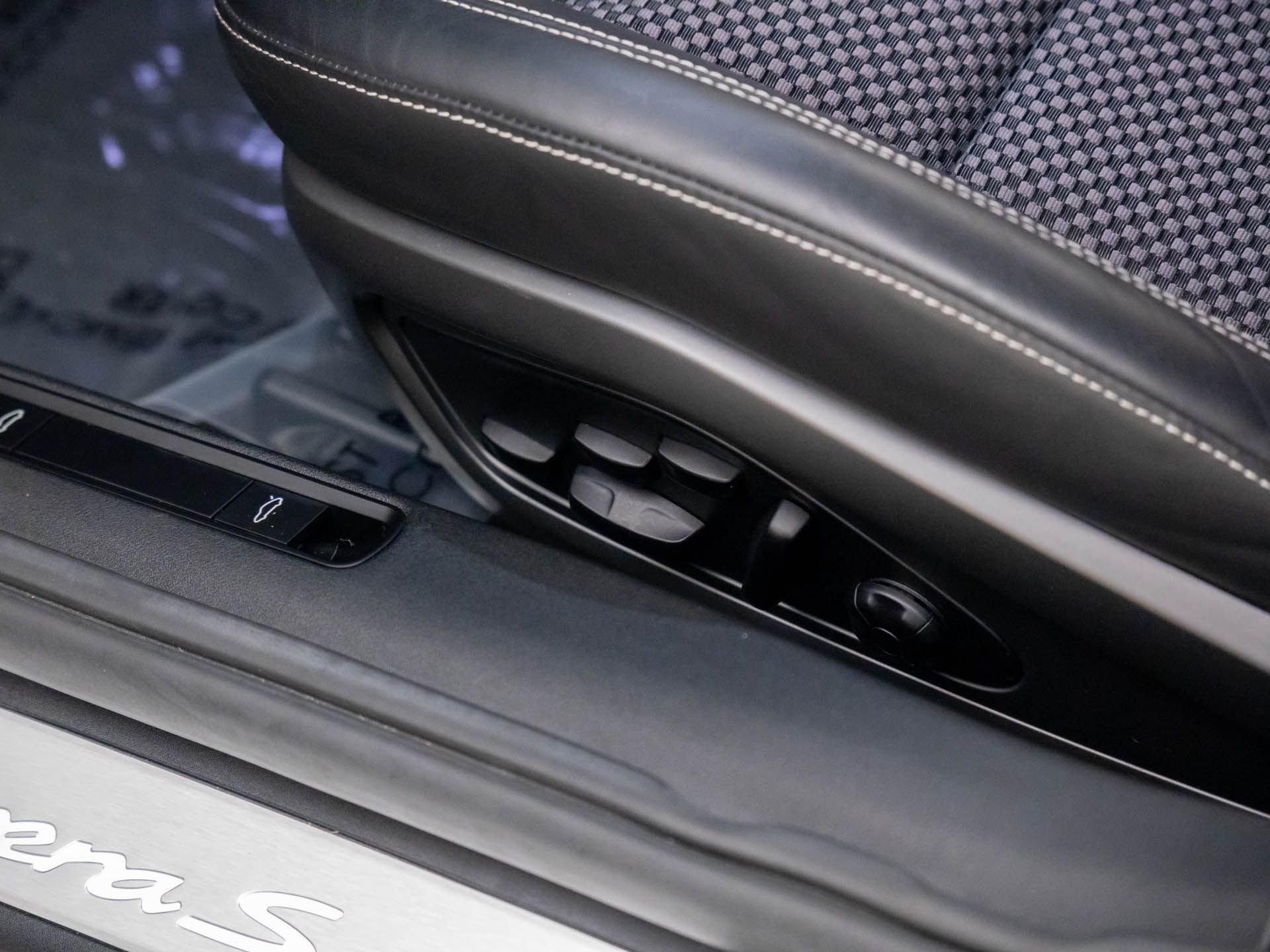 Certified 2020 Porsche 911 Carrera S image 16