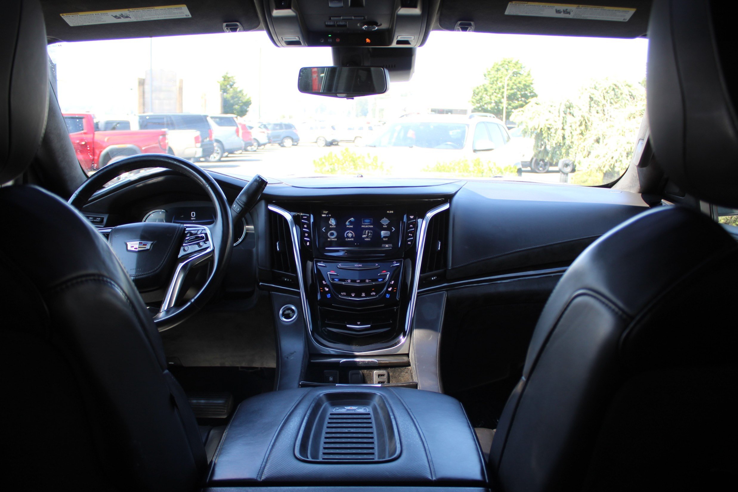 Used 2018 Cadillac Escalade Platinum AWD/4WD image 24