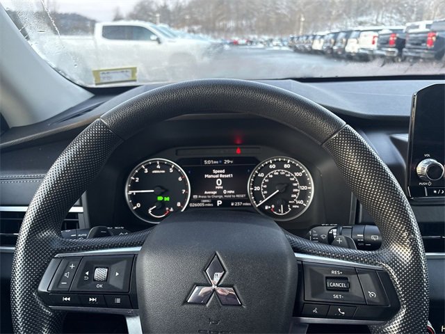 Used 2022 Mitsubishi Outlander ES image 11