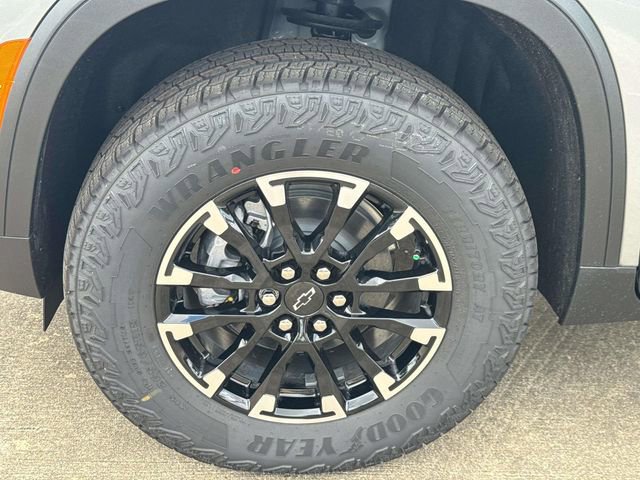 New 2026 Chevrolet Traverse Z71 w/ Enhanced Driving Package AWD/4WD image 4