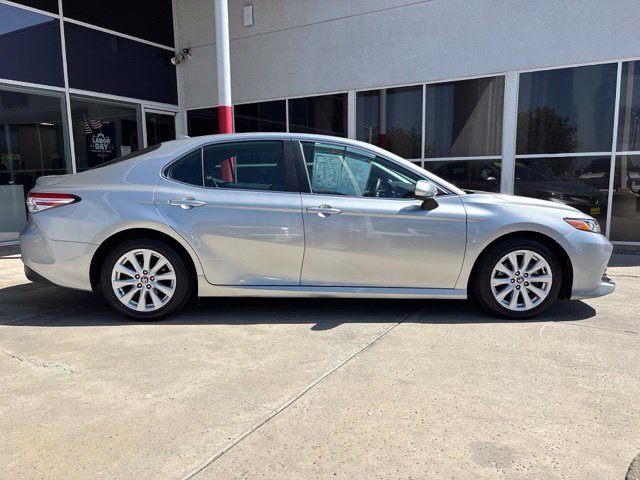 Used 2020 Toyota Camry LE w/ Carpet Mat Package FWD image 2