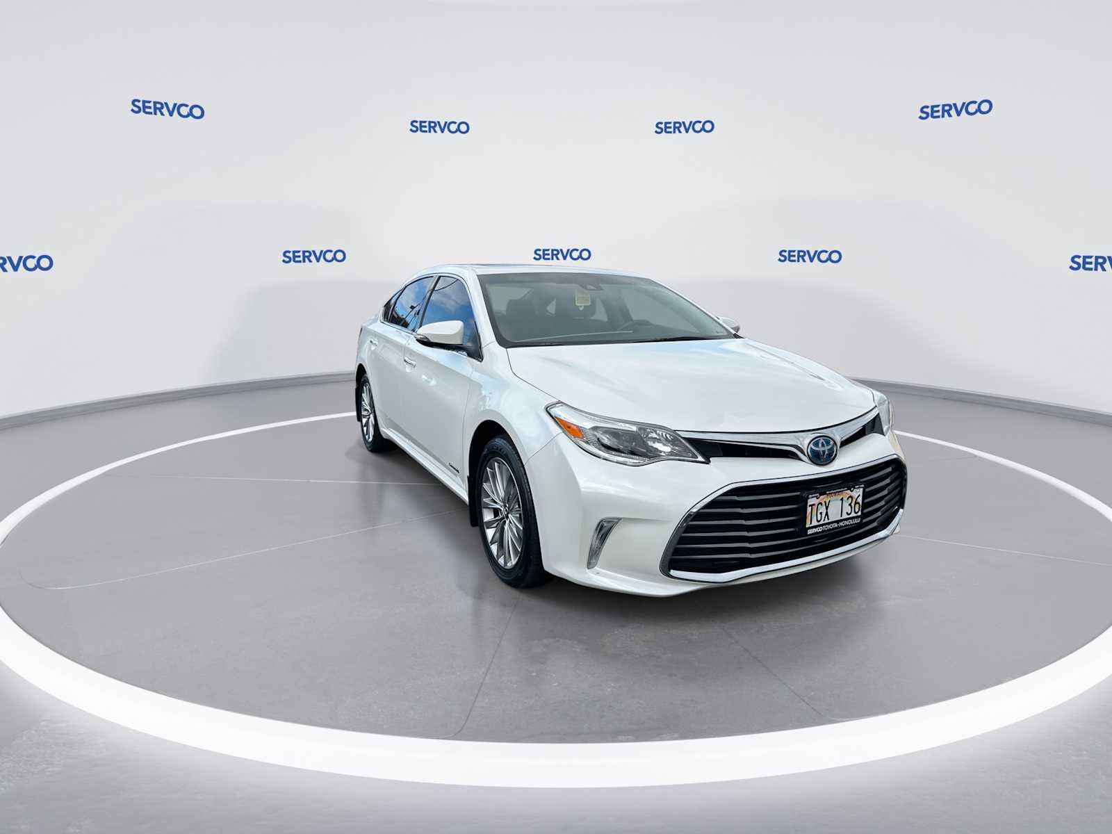 Used 2017 Toyota Avalon Limited FWD image 2