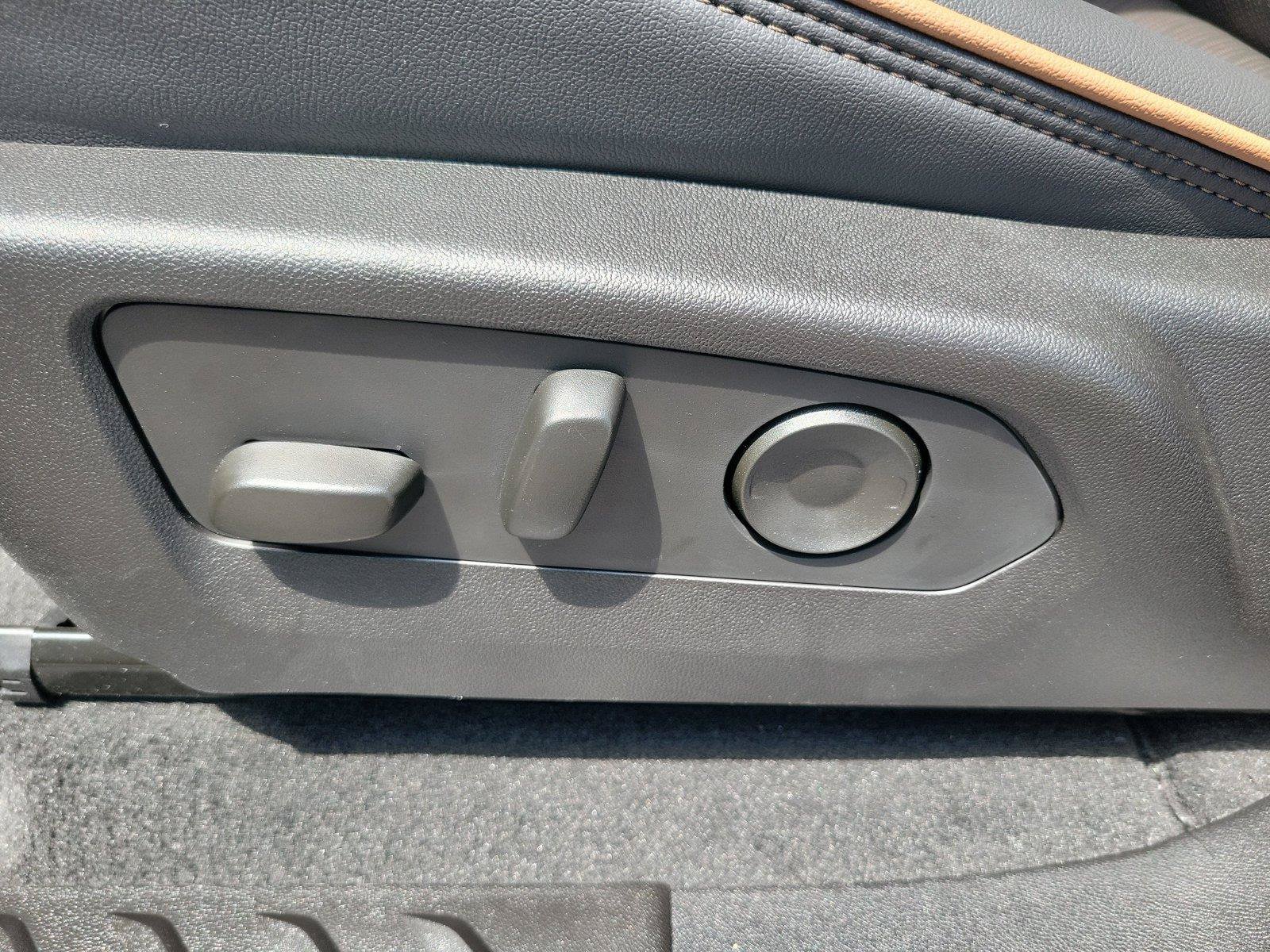 New 2026 GMC Canyon AT4 w/ AT4 Premium Package AWD/4WD image 19