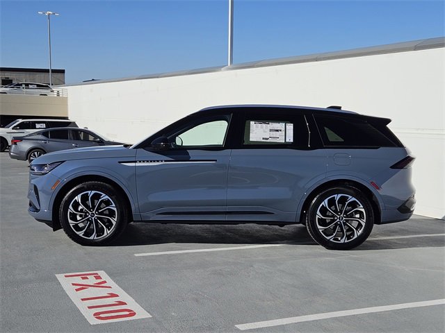 New 2026 Lincoln Nautilus Reserve image 4