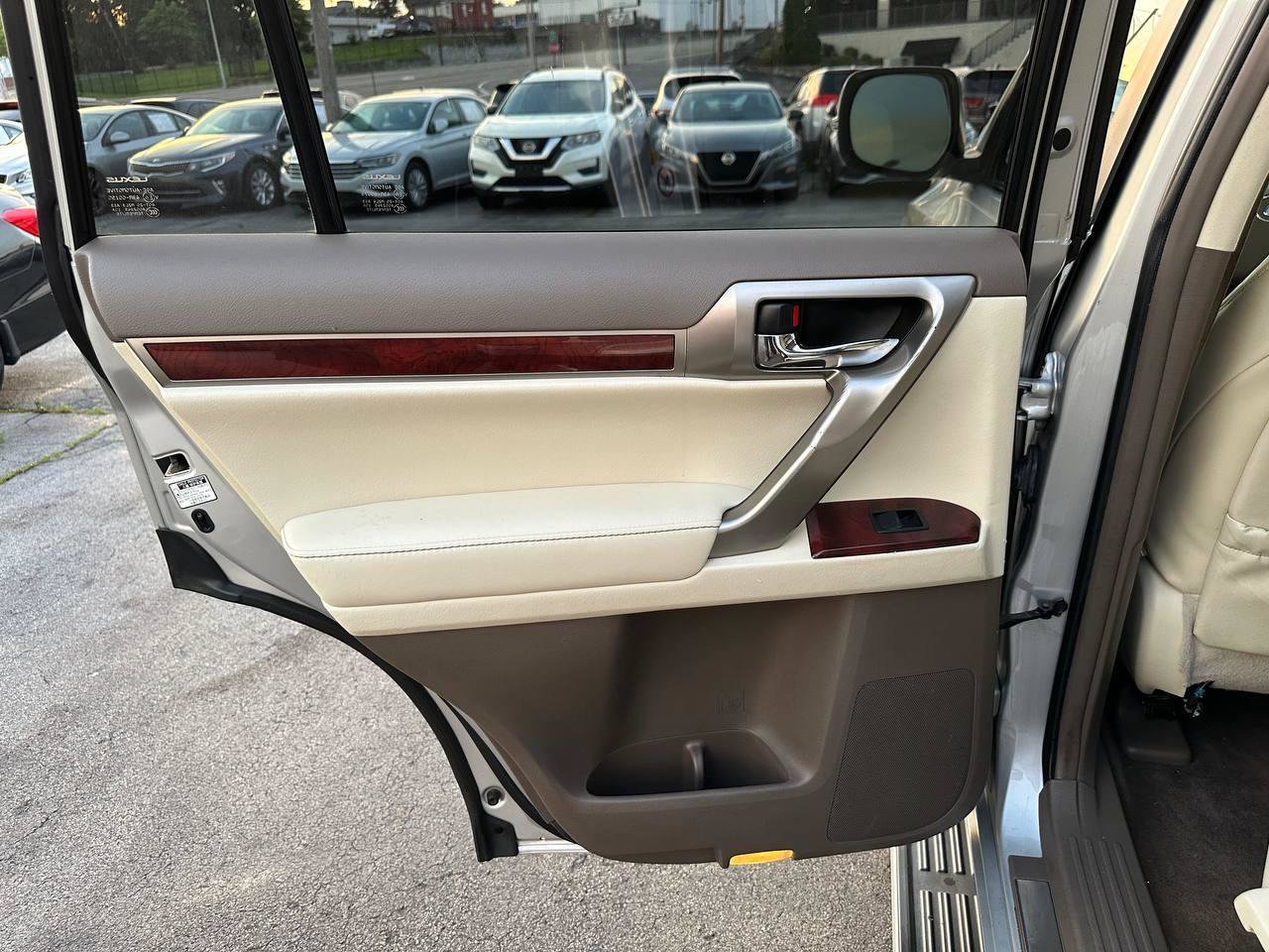 Used 2012 Lexus GX 460 w/ Comfort Plus Pkg AWD/4WD image 26