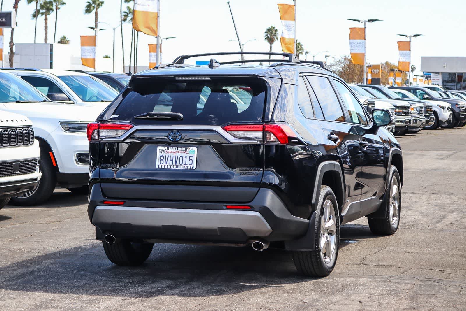 Used 2021 Toyota RAV4 Limited AWD/4WD image 4
