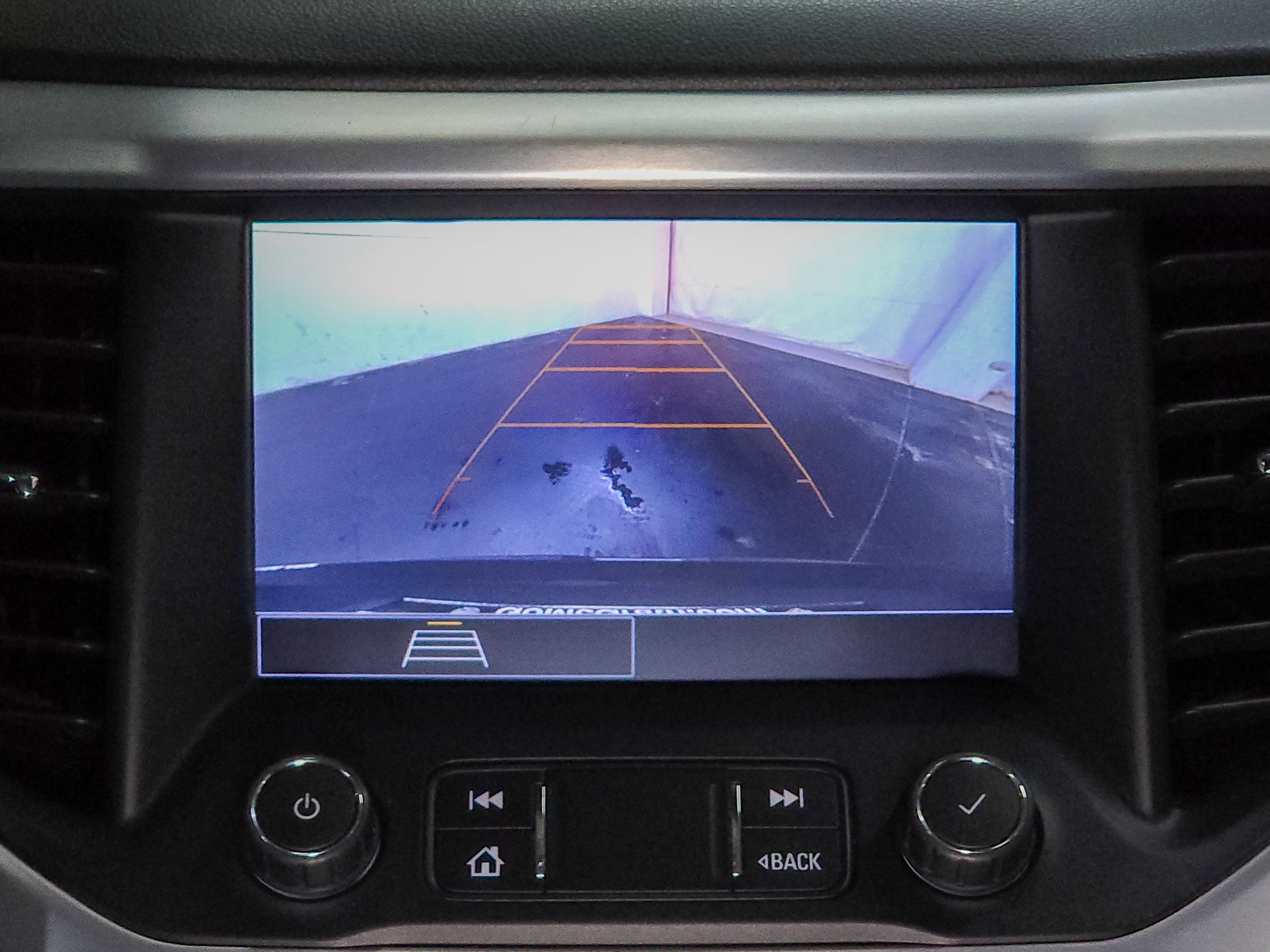 Used 2020 GMC Acadia SLE image 28