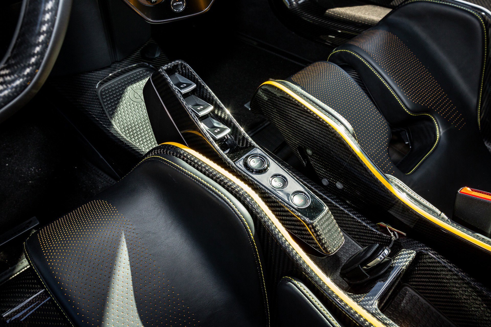 Used 2019 McLaren Senna image 56