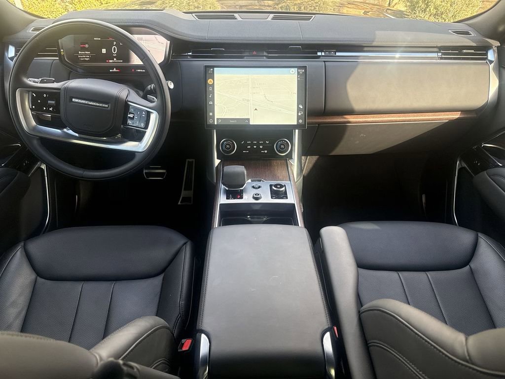 Certified 2023 Land Rover Range Rover SE image 12