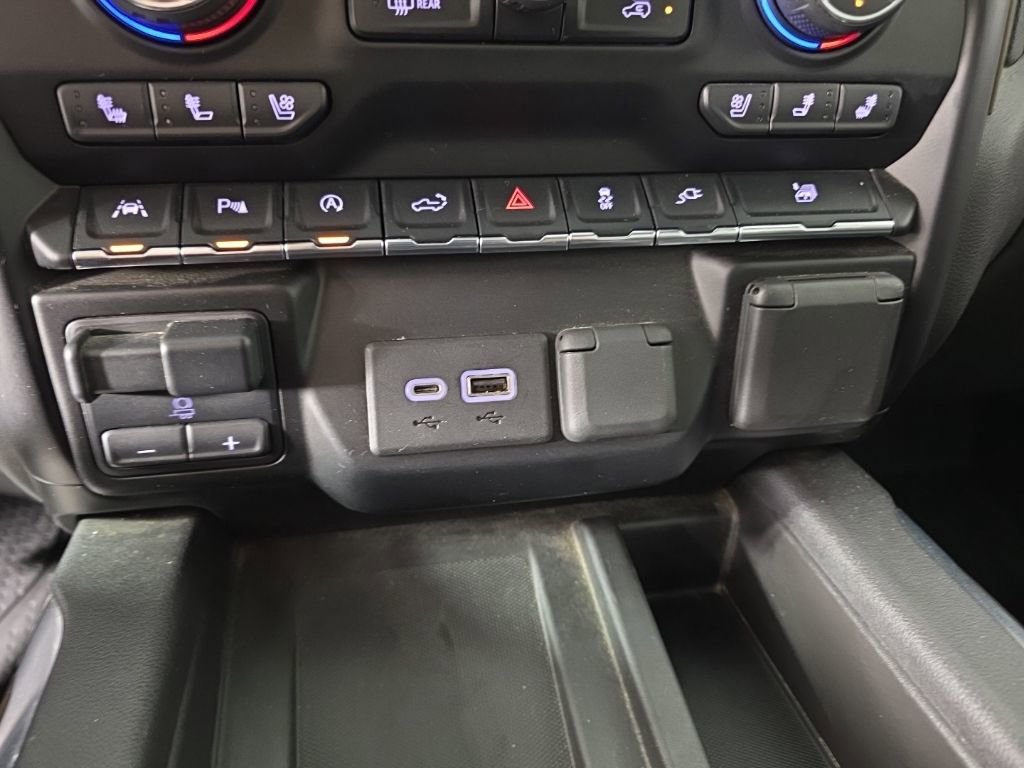 Used 2021 Chevrolet Silverado 1500 High Country w/ Technology Package AWD/4WD image 23