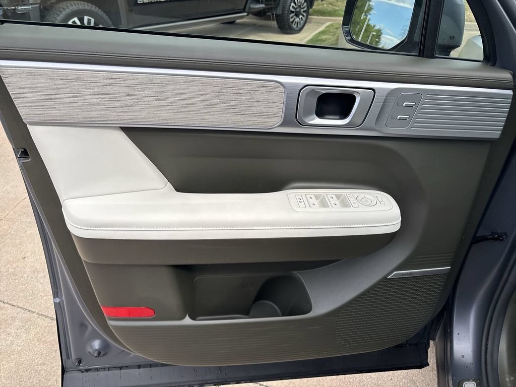Used 2025 Hyundai Santa Fe Calligraphy AWD/4WD image 28