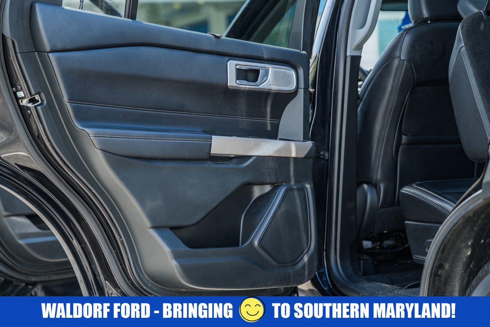 Used 2023 Ford Explorer Limited w/ Limited Technology Package AWD/4WD image 41