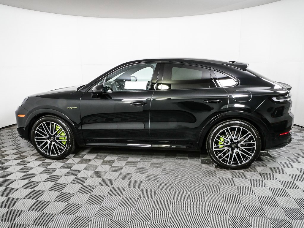 New 2026 Porsche Cayenne Turbo image 2