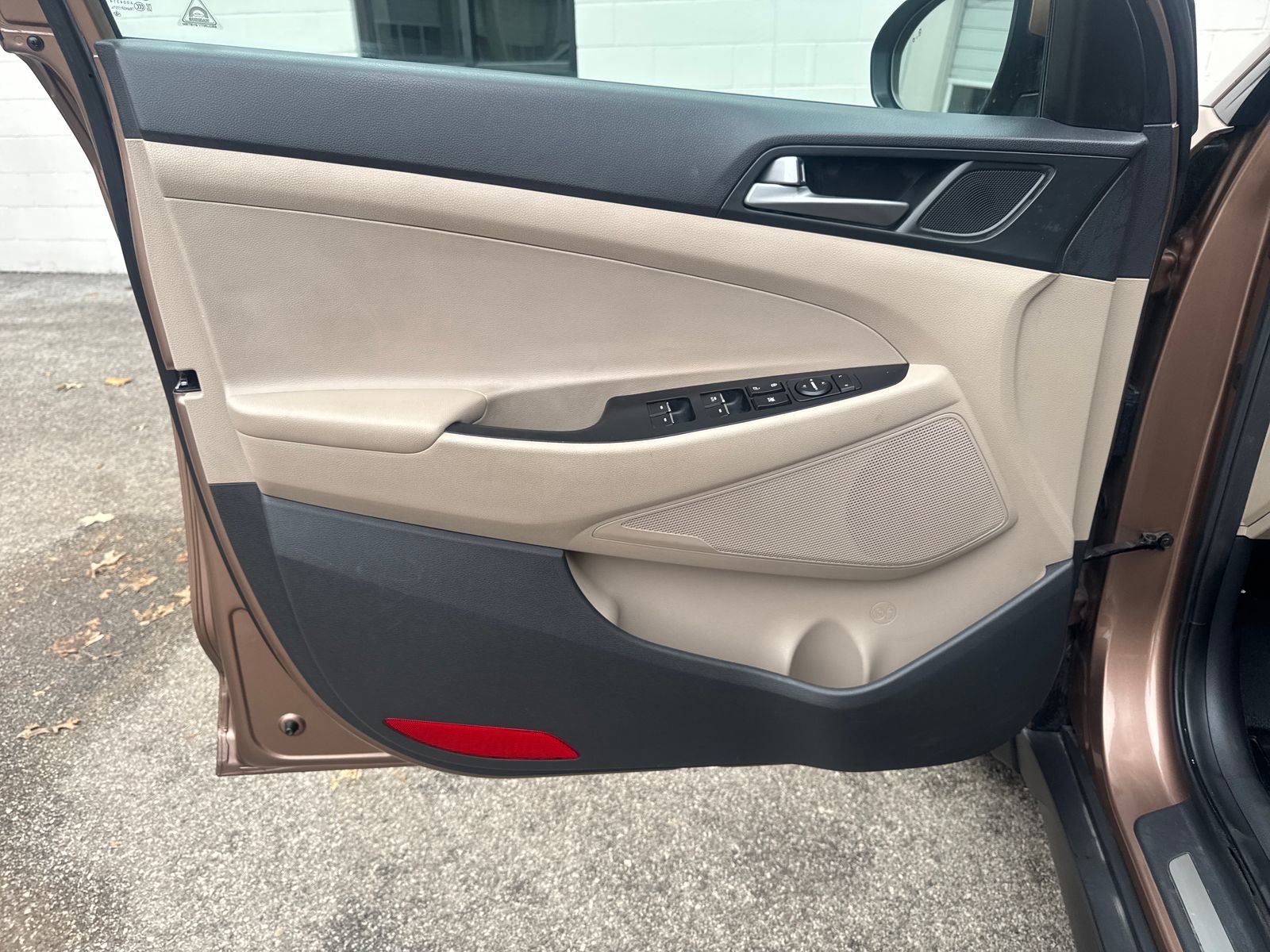 Used 2016 Hyundai Tucson Limited w/ Option Group 03 image 12