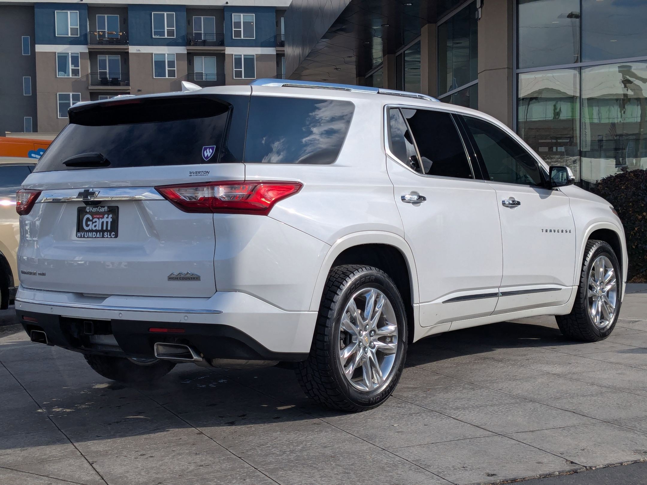 Used 2018 Chevrolet Traverse High Country image 3